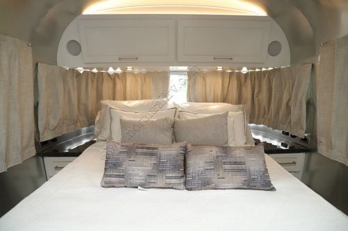 2026 Airstream Classic 30RB