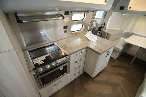 2026 Airstream International 27FB