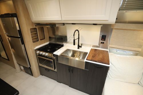 2024 Airstream Pottery Barn 28RB