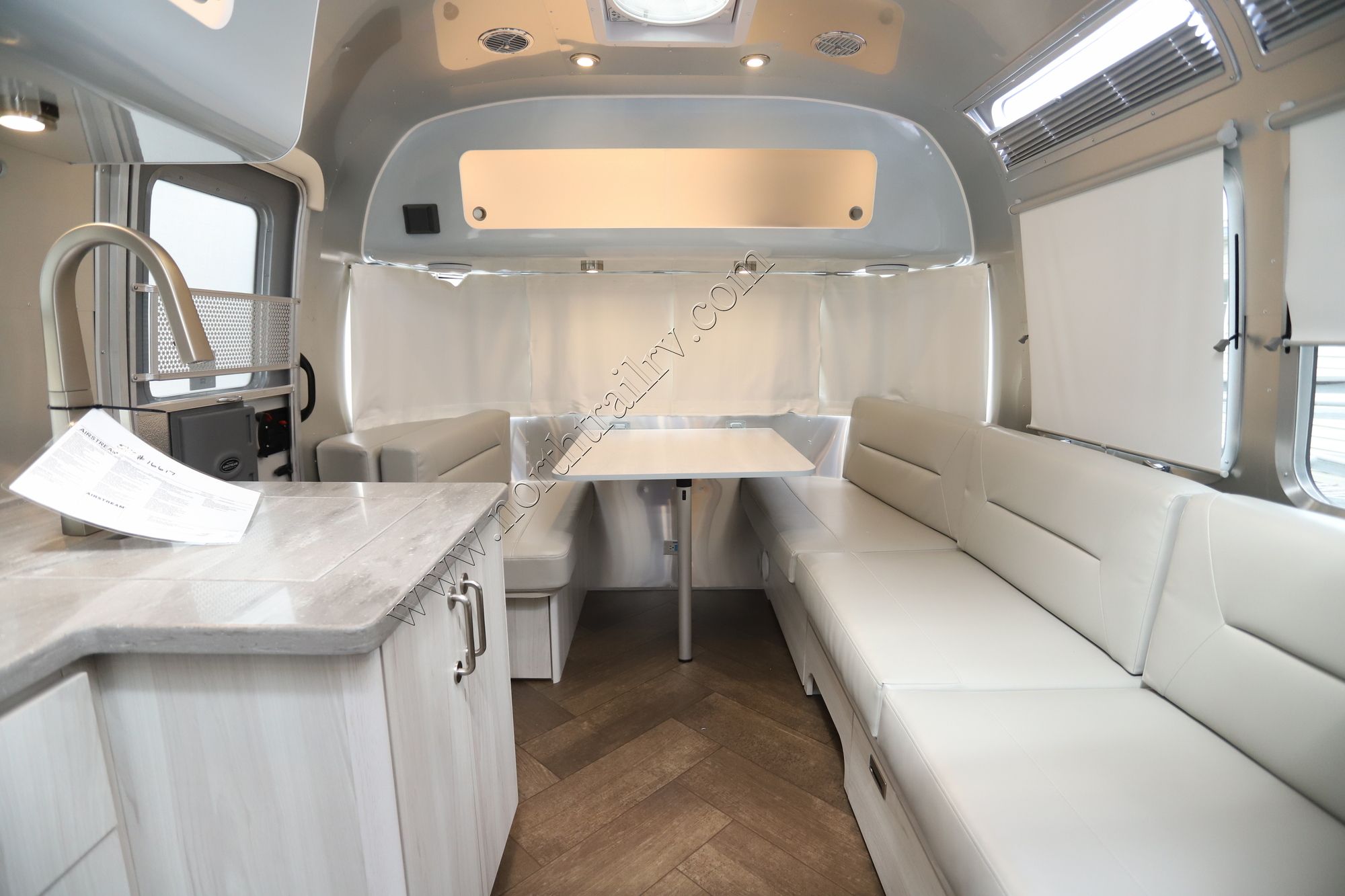 2026 Airstream International 27FB Travel Trailer New For Sale