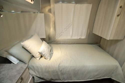 2026 Airstream International 27FB