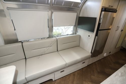 2026 Airstream International 27FB