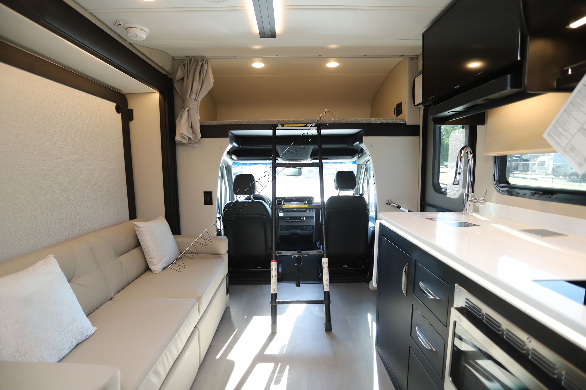 New 2026 Renegade Rv Vienna 25DLC Class C  For Sale