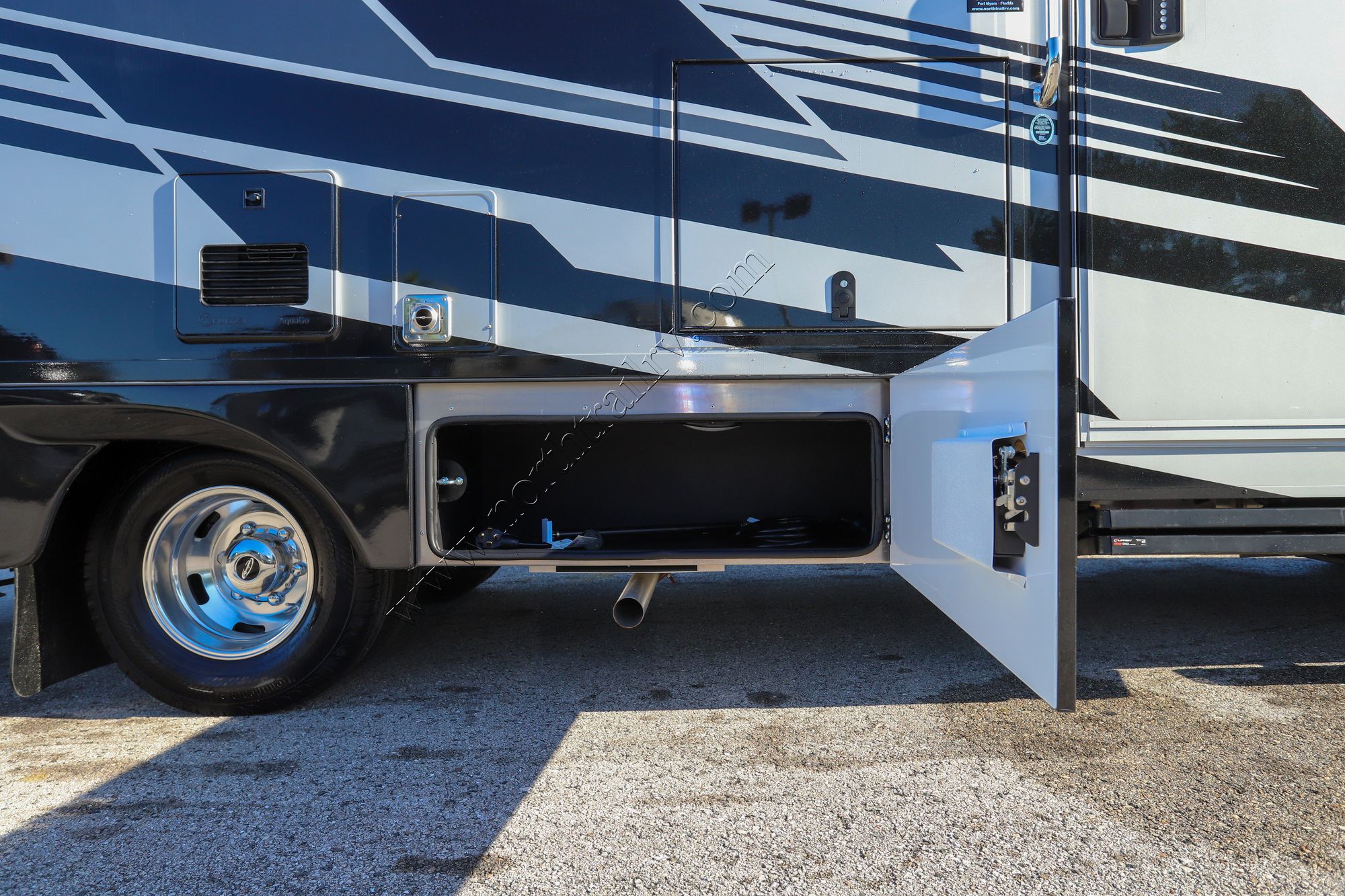 New 2026 Renegade Rv Vienna 25DLC Class C  For Sale