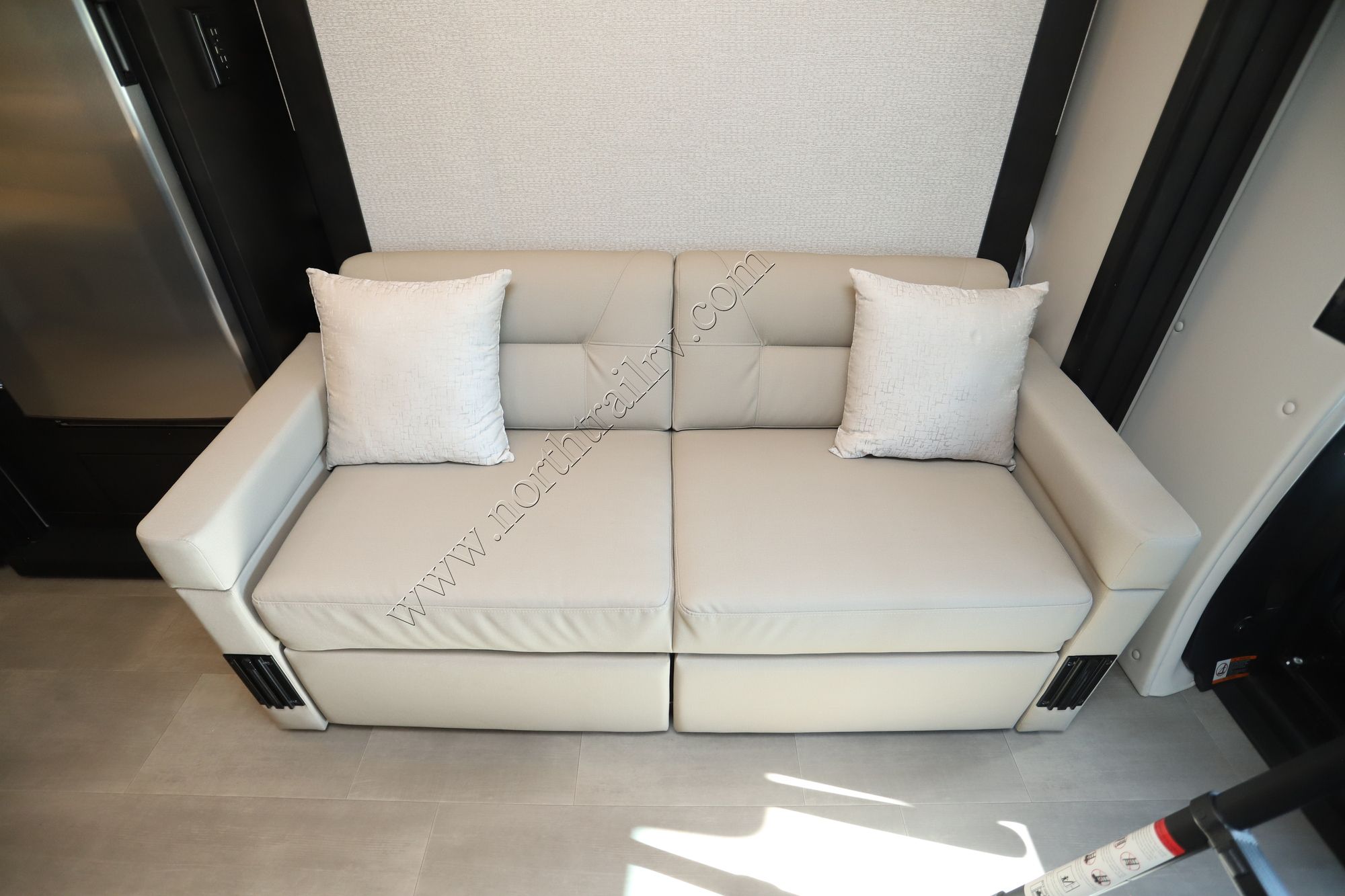 New 2026 Renegade Rv Vienna 25DLC Class C  For Sale