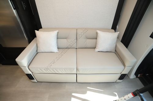 2026 Renegade Rv Vienna 25DLC