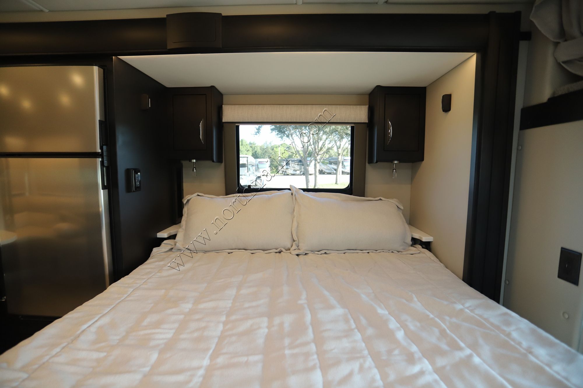 New 2026 Renegade Rv Vienna 25DLC Class C  For Sale