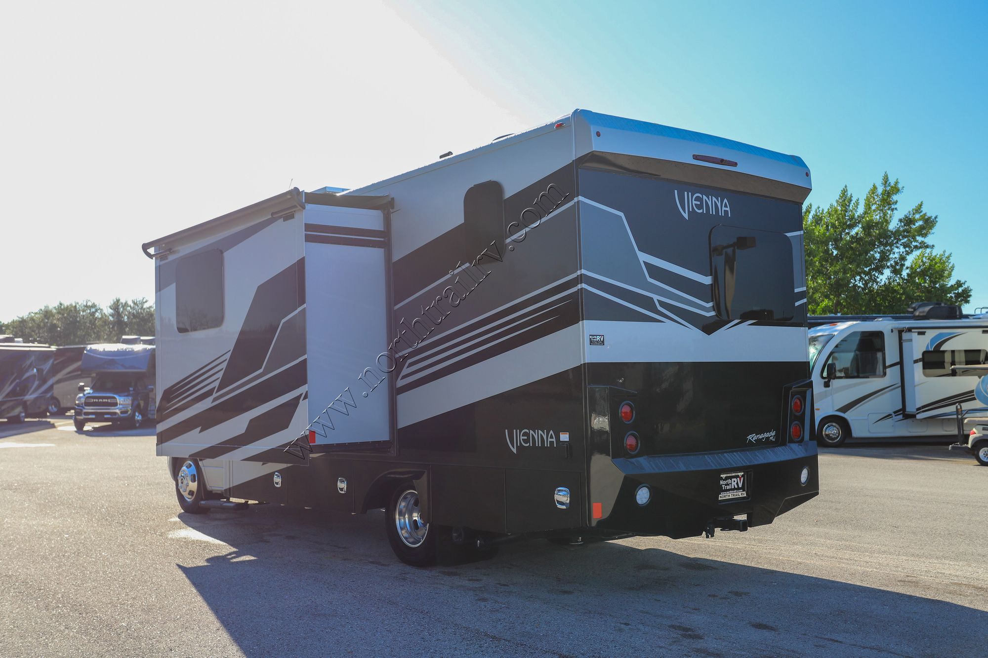 New 2026 Renegade Rv Vienna 25DLC Class C  For Sale