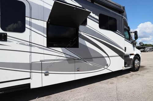 2024 Renegade Rv Explorer 40ERB