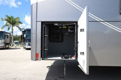 2024 Renegade Rv Explorer 40ERB