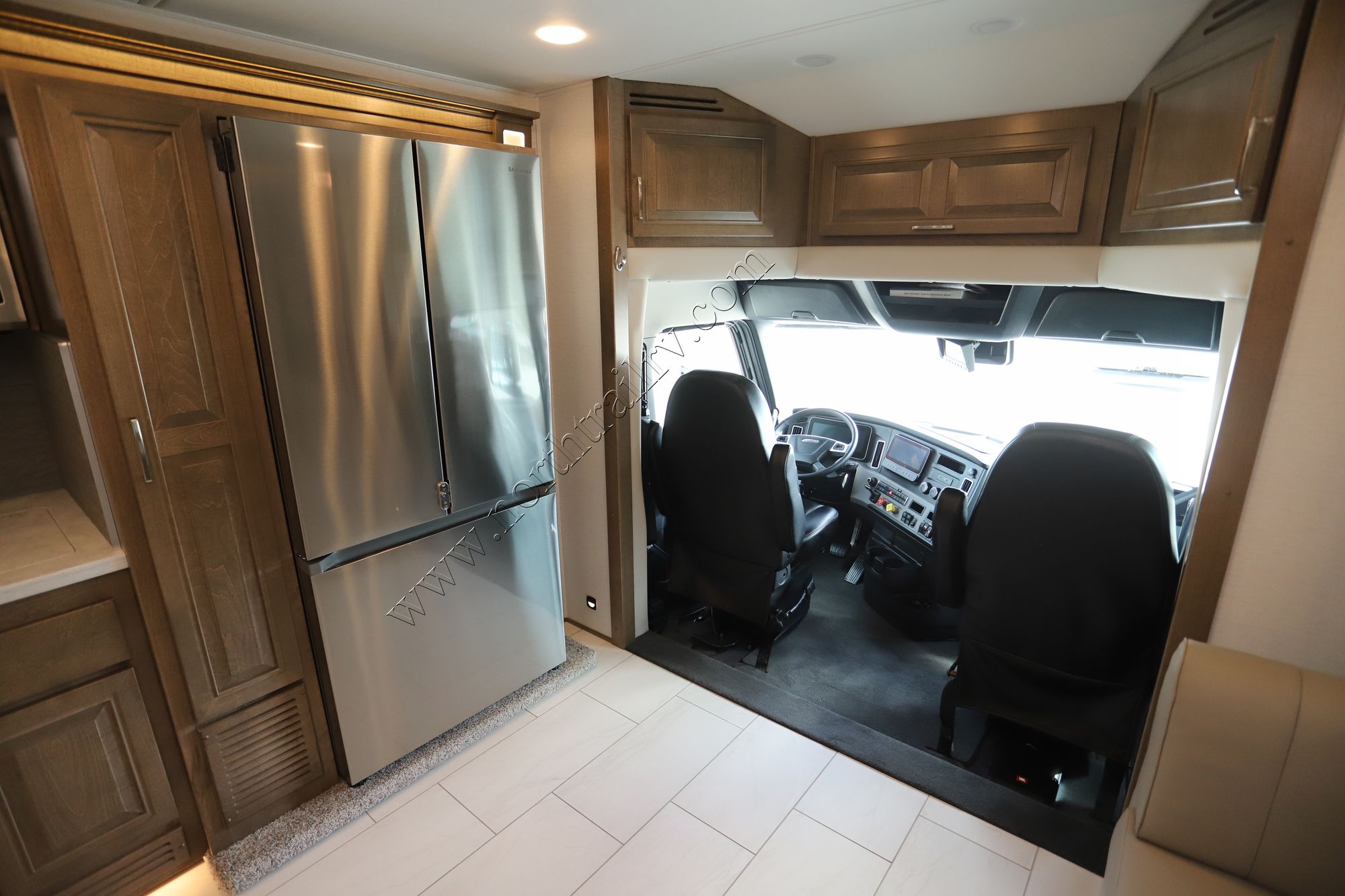 Used 2024 Renegade Rv Explorer 40ERB Super C  For Sale