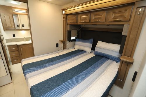 2024 Renegade Rv Explorer 40ERB