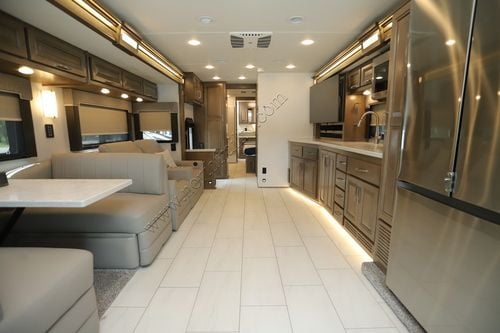 2024 Renegade Rv Explorer 40ERB