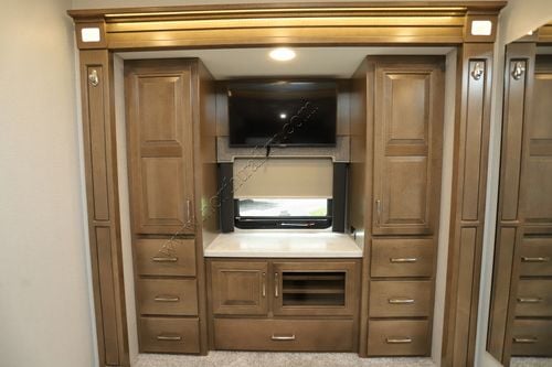 2024 Renegade Rv Explorer 40ERB