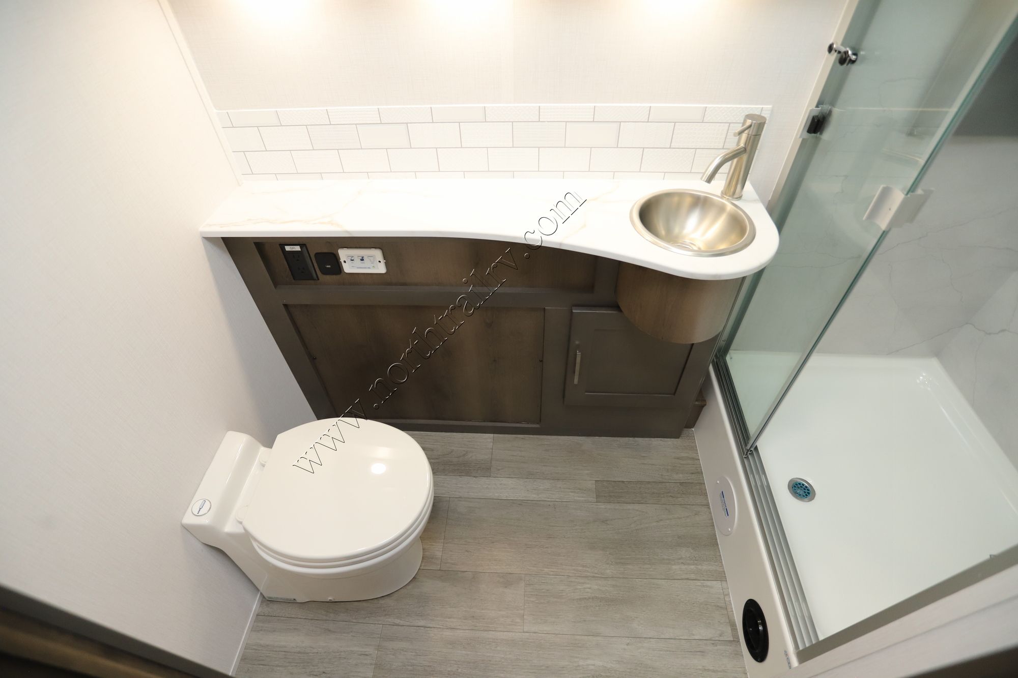 New 2026 Dynamax Isata 6 31KS Super C  For Sale