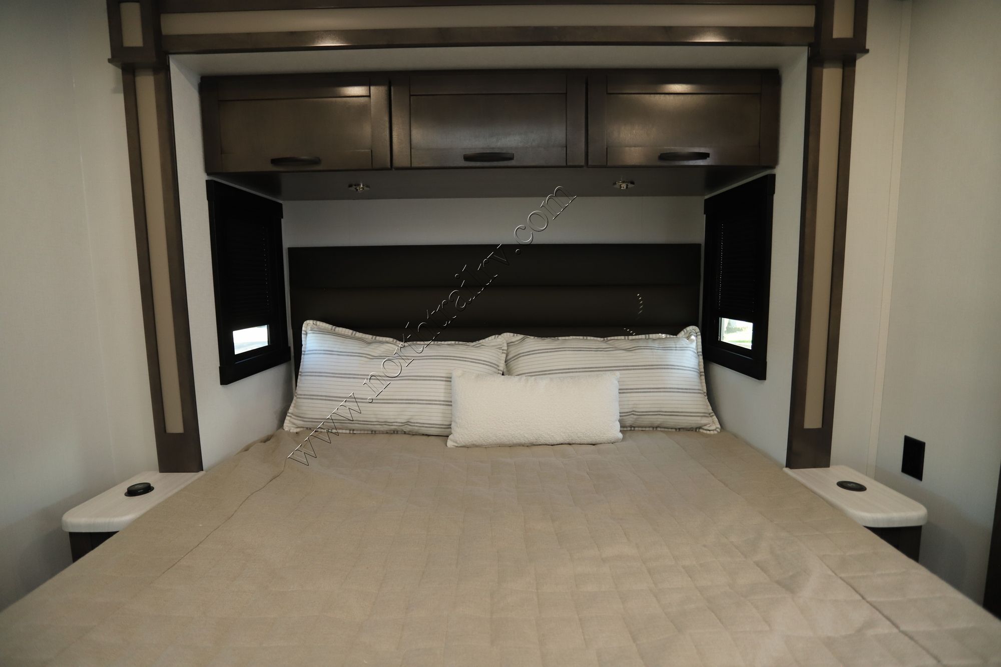 New 2026 Jayco Precept 31UL Class A  For Sale