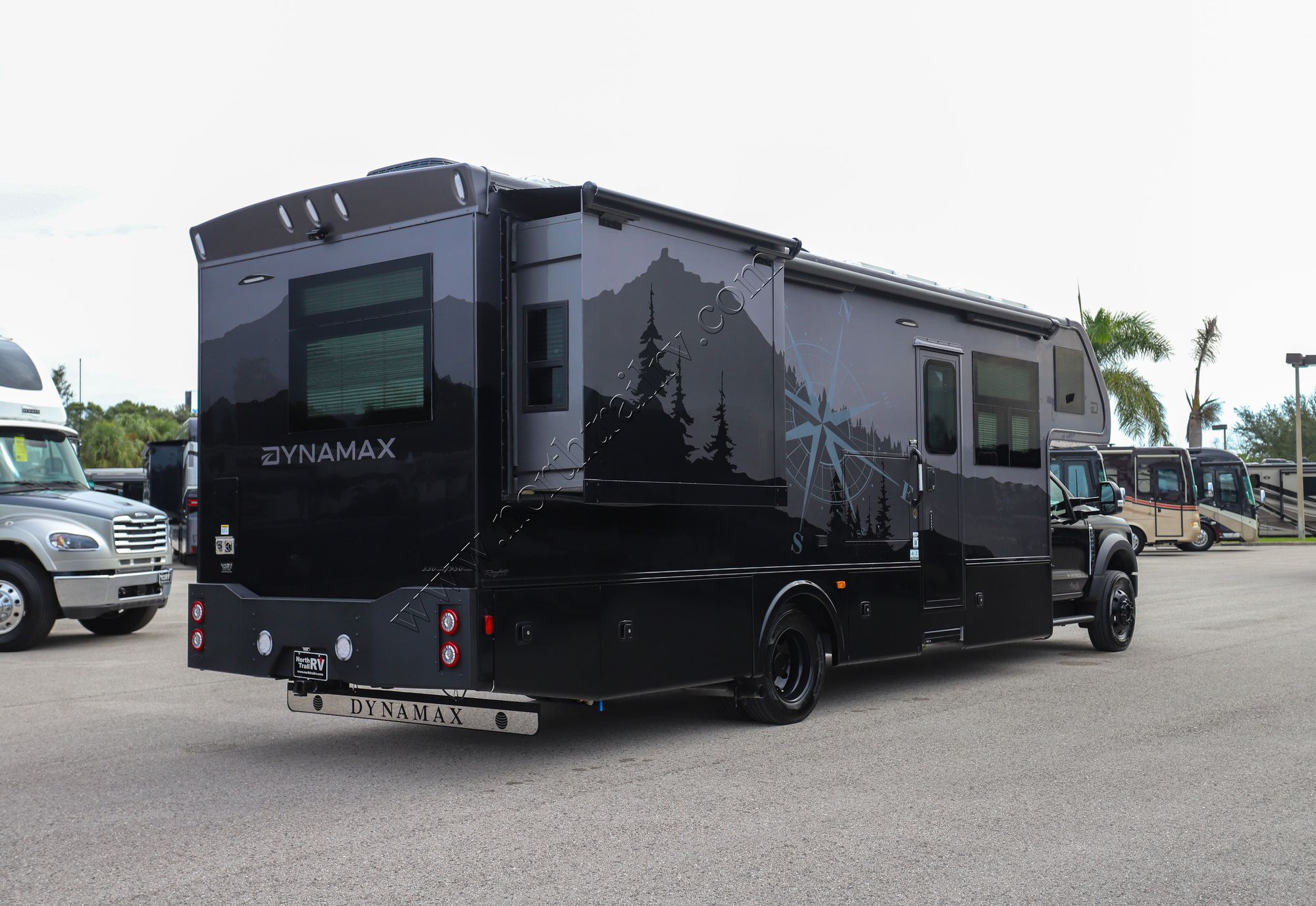 New 2026 Dynamax Isata 6 31KS Super C  For Sale