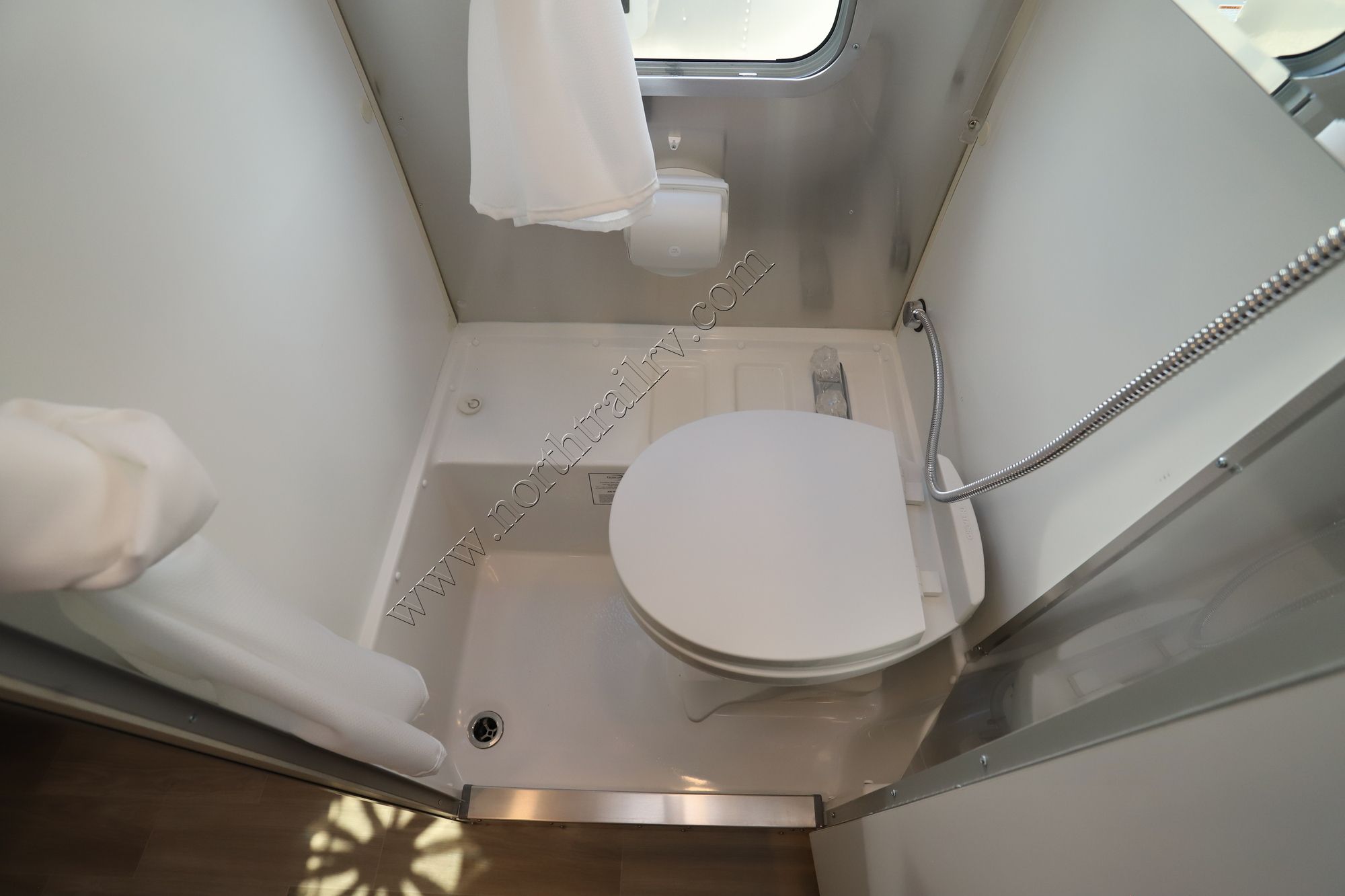 New 2026 Airstream Bambi 16RB Travel Trailer  For Sale