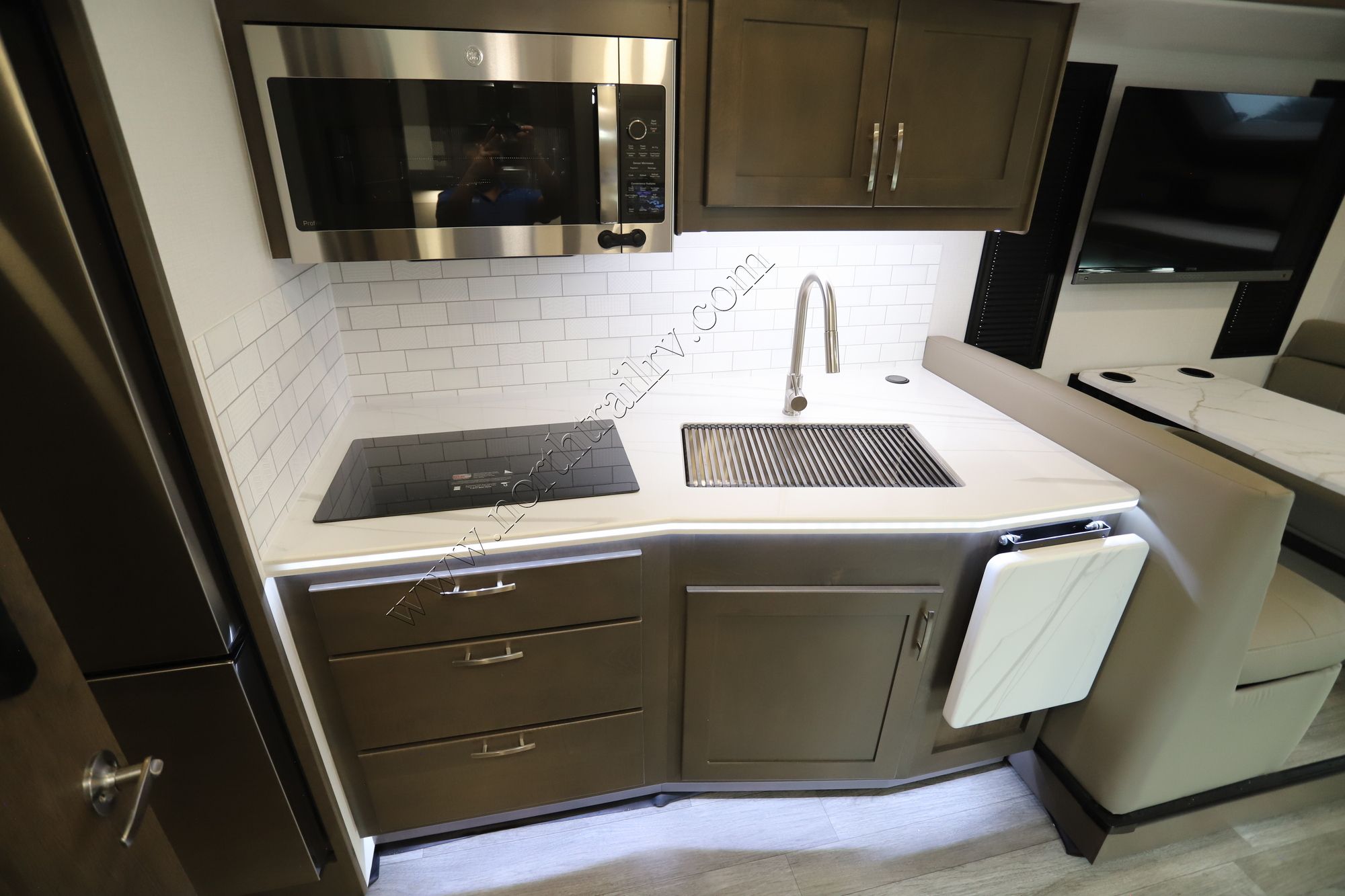 New 2026 Dynamax Isata 6 31KS Super C  For Sale