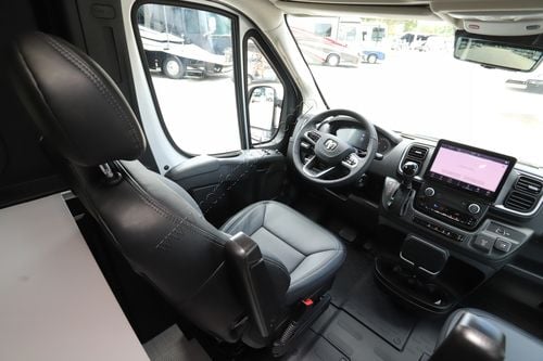 2026 Airstream Rangeline RANGELINE