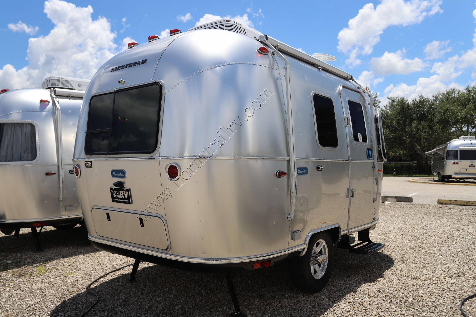 New 2026 Airstream Bambi 16RB Travel Trailer  For Sale