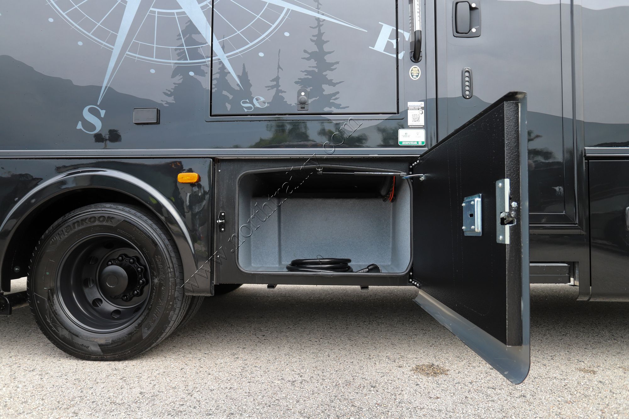 New 2026 Dynamax Isata 6 31KS Super C  For Sale