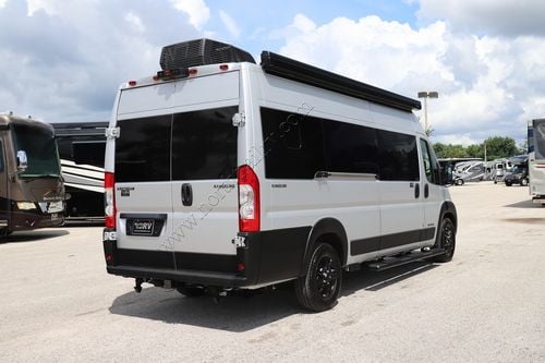 2026 Airstream Rangeline RANGELINE