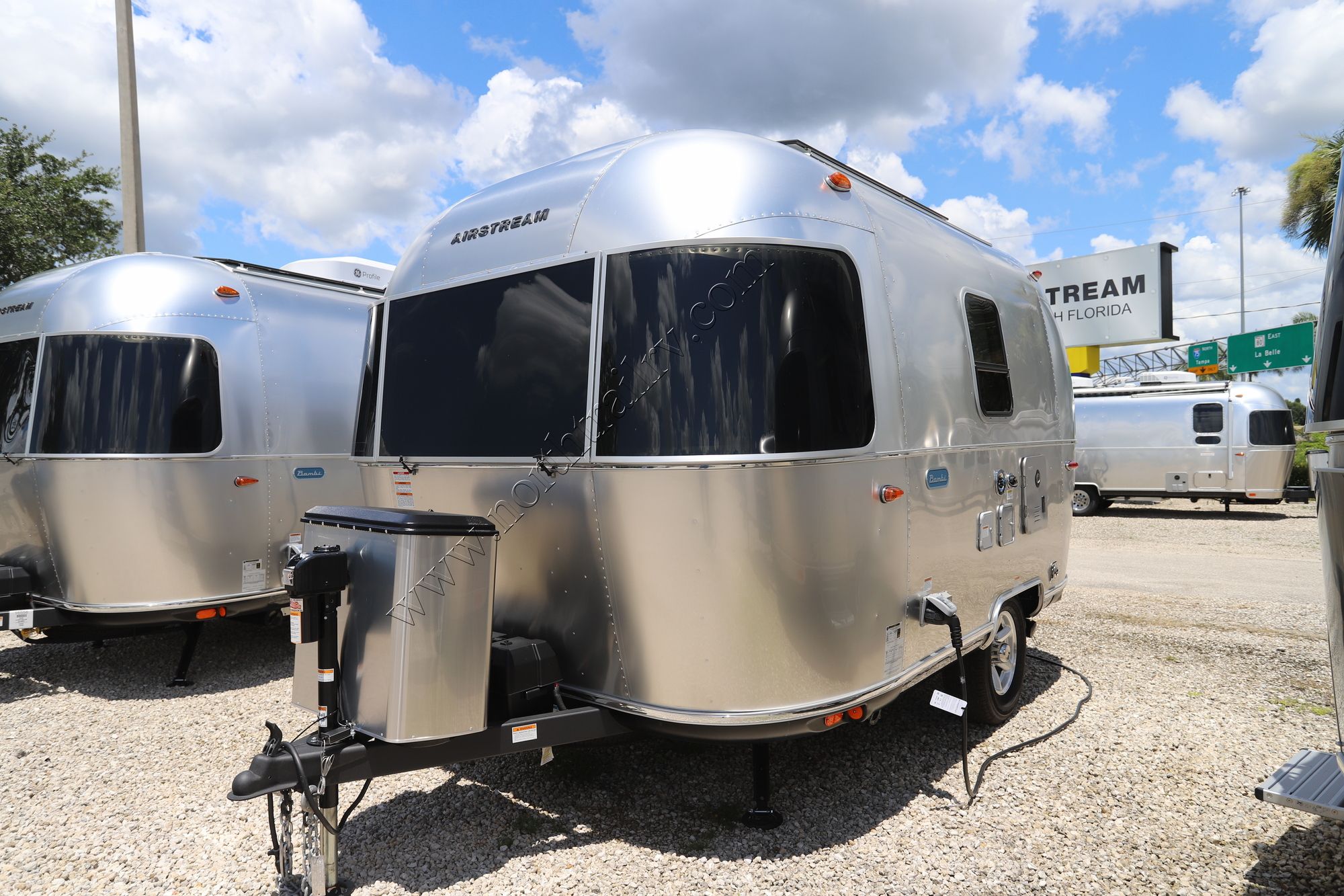 New 2026 Airstream Bambi 16RB Travel Trailer  For Sale