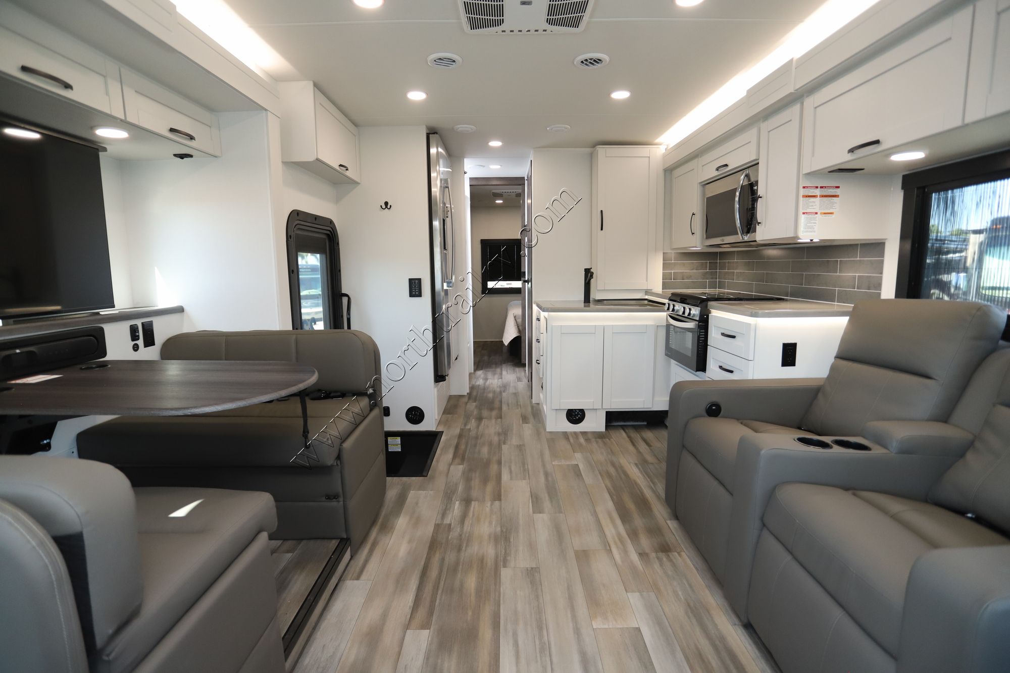 New 2026 Jayco Precept 31UL Class A  For Sale