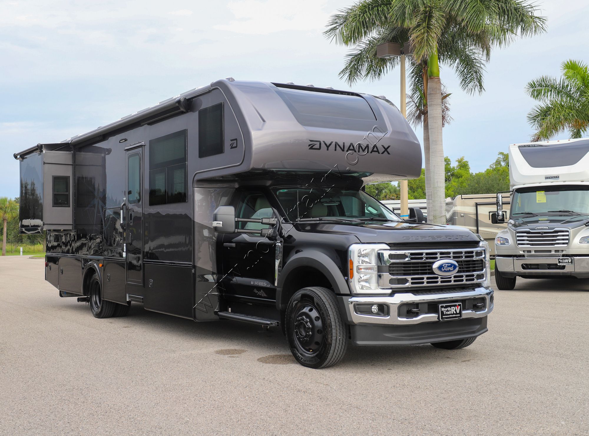 New 2026 Dynamax Isata 6 31KS Super C  For Sale