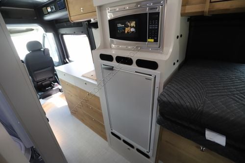 2026 Airstream Rangeline RANGELINE