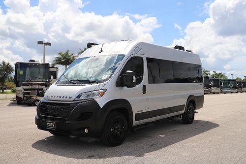 2026 Airstream Rangeline RANGELINE