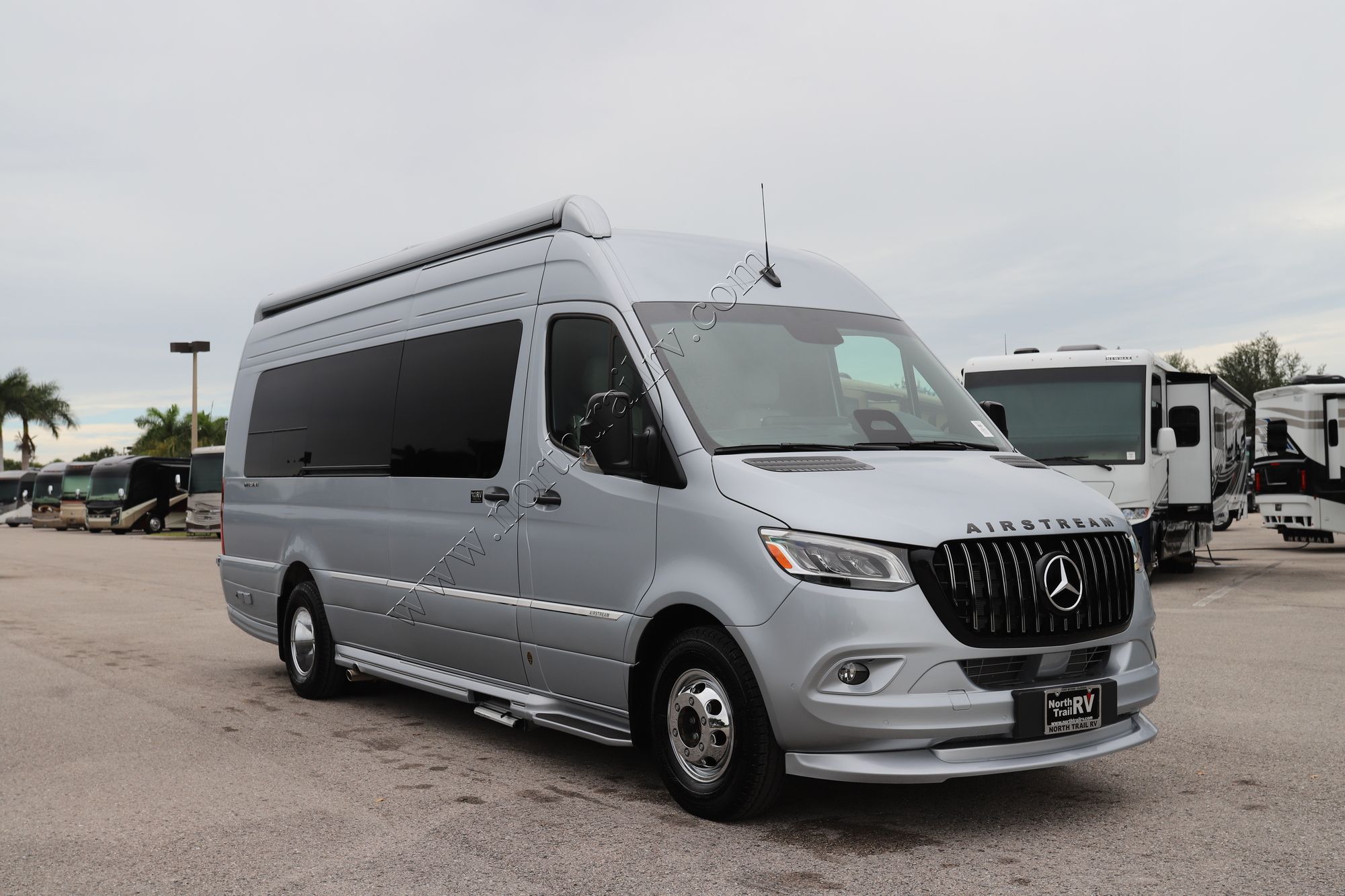 2026 Airstream Interstate GL AP 4X2 Class B New  For Sale