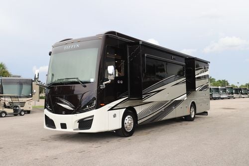 2026 Tiffin Motor Homes Phaeton 40IH