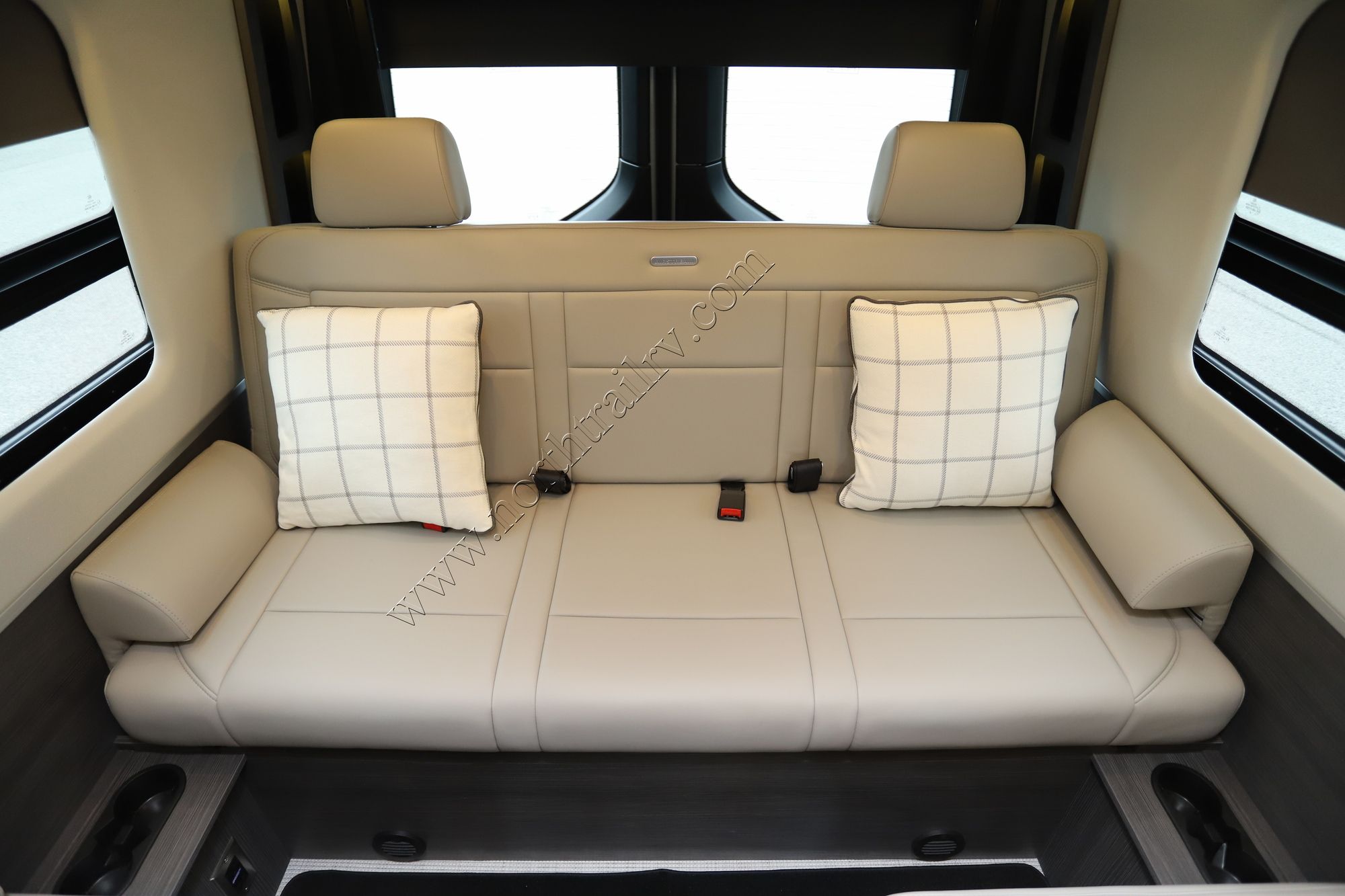 2026 Airstream Interstate GL AP 4X2 Class B New  For Sale
