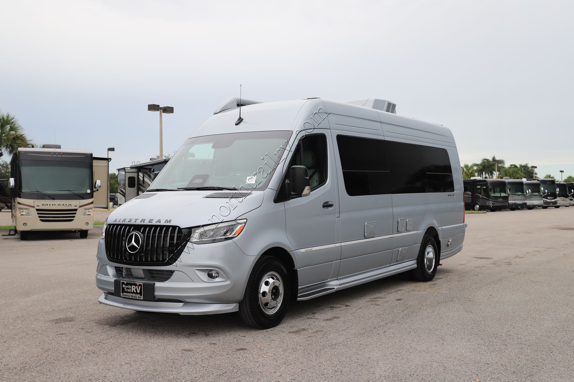 2026 Airstream Interstate GL AP 4X2 Class B New  For Sale
