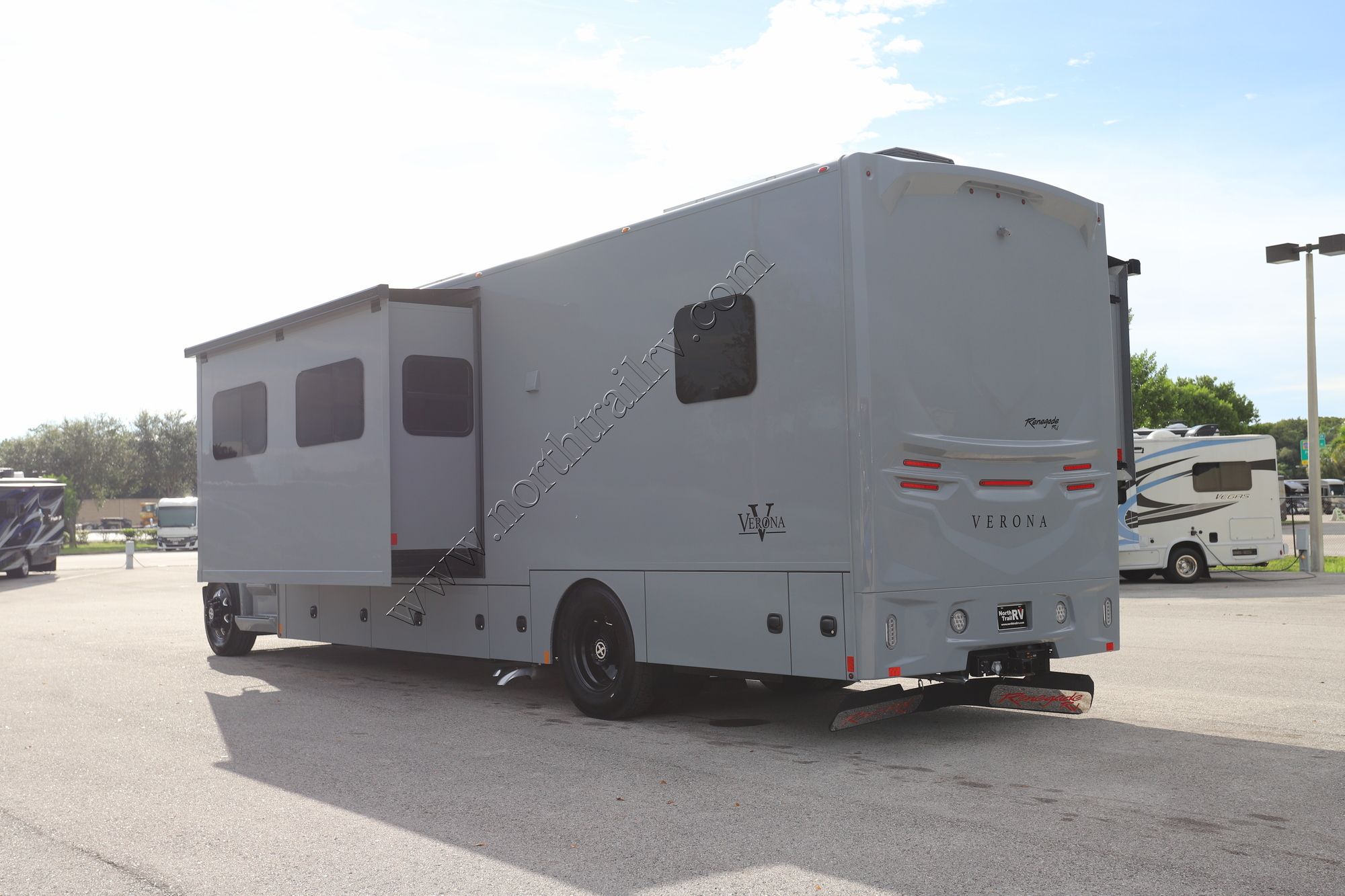 Used 2024 Renegade Rv Verona 36VSB Super C  For Sale
