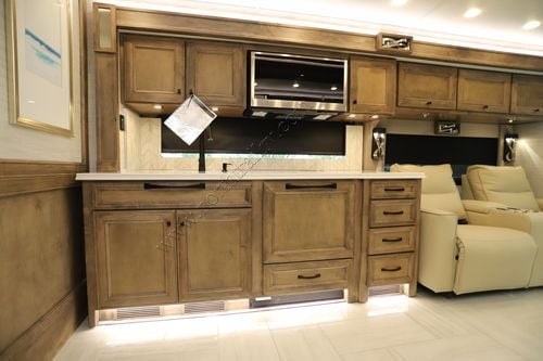 2026 Tiffin Motor Homes Phaeton 40IH