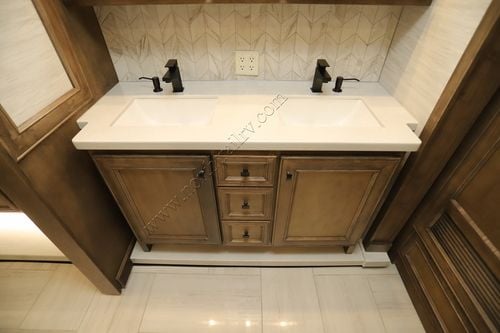 2026 Tiffin Motor Homes Phaeton 40IH