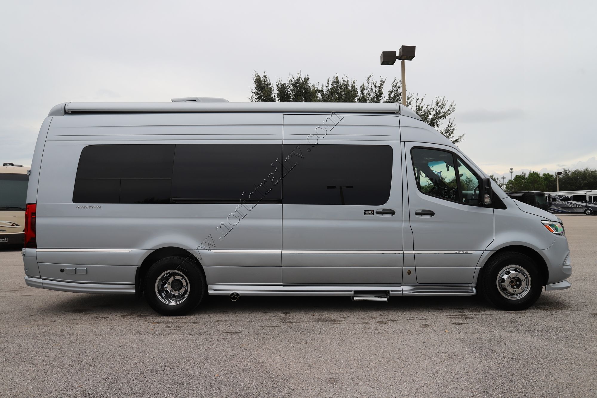 2026 Airstream Interstate GL AP 4X2 Class B New  For Sale