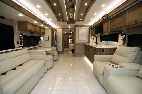 2026 Tiffin Motor Homes Phaeton 40IH