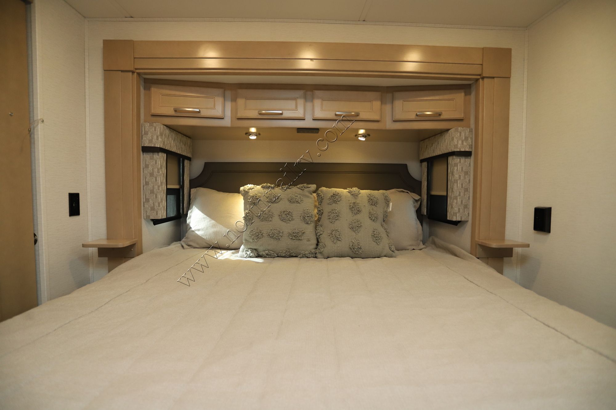 Used 2024 Renegade Rv Verona 36VSB Super C  For Sale