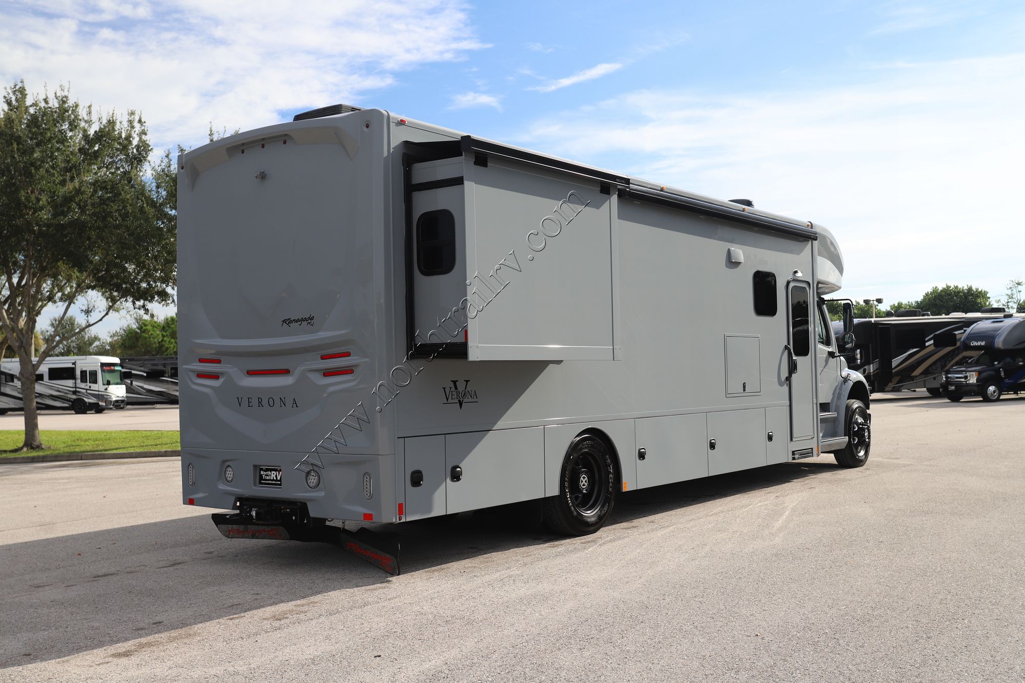 Used 2024 Renegade Rv Verona 36VSB Super C  For Sale