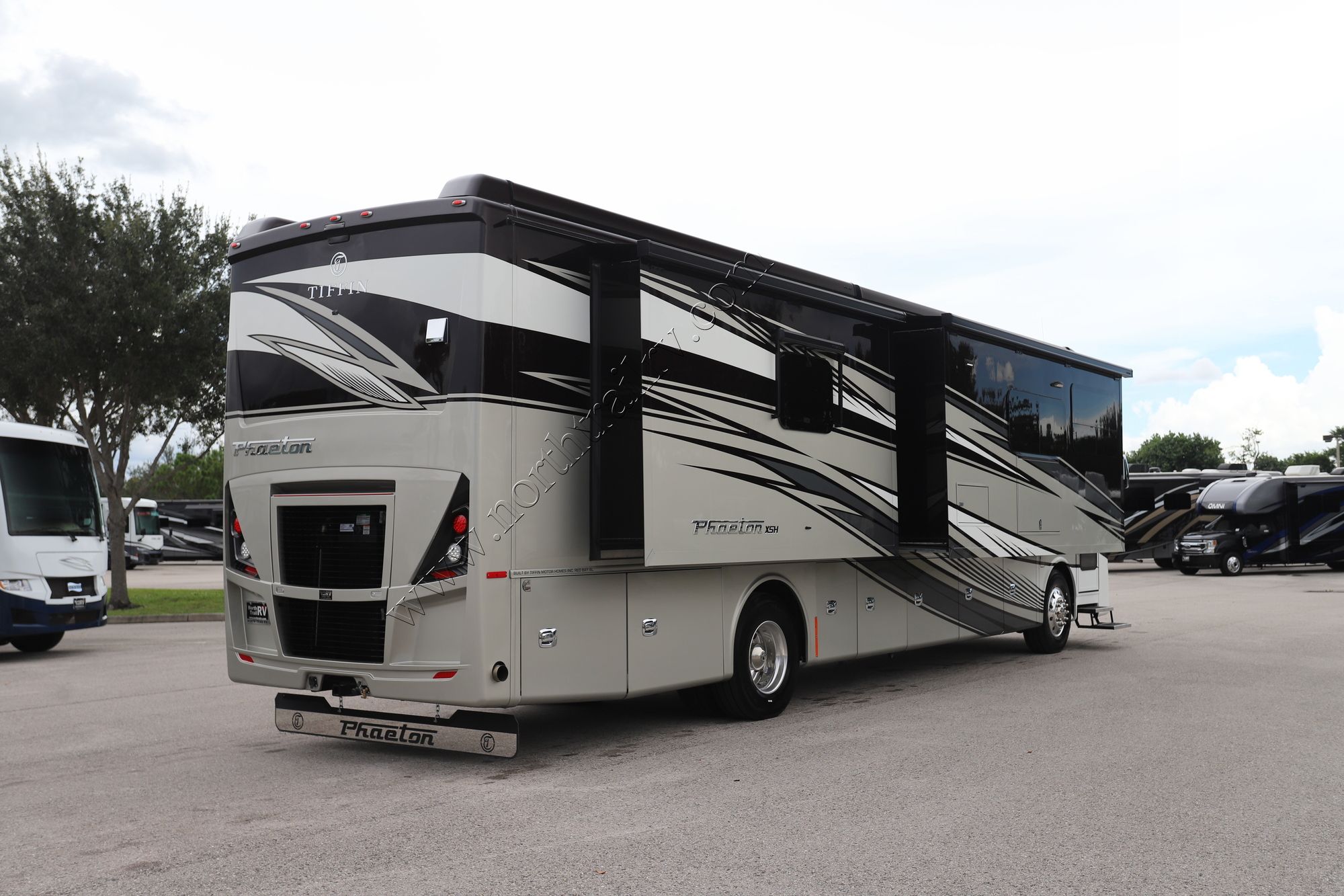 New 2026 Tiffin Motor Homes Phaeton 40IH Class A  For Sale