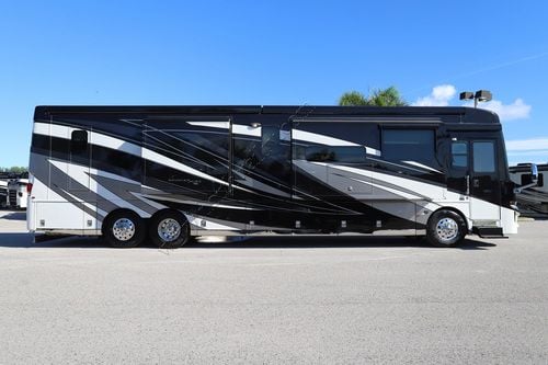 2021 Newmar Mountain Aire 4551 Class A