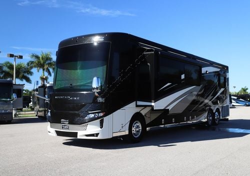 2021 Newmar Mountain Aire 4551 Class A