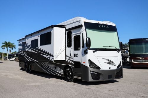 2026 Tiffin Motor Homes Phaeton 44OH Class A