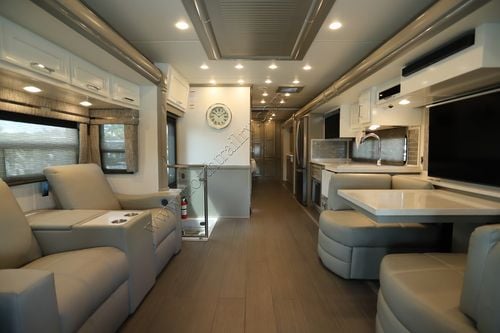 2026 Newmar Supreme Aire 3827