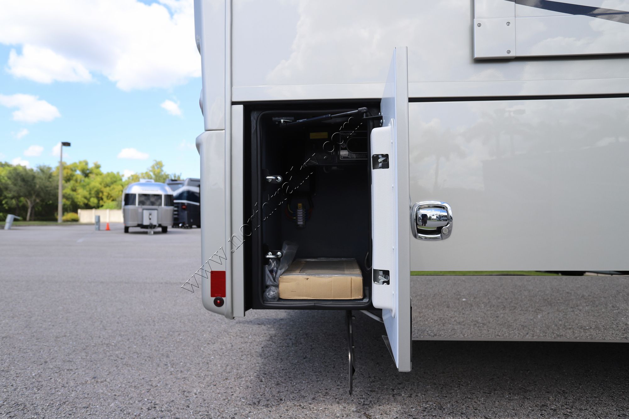 New 2026 Renegade Rv Xl 45QS Super C  For Sale