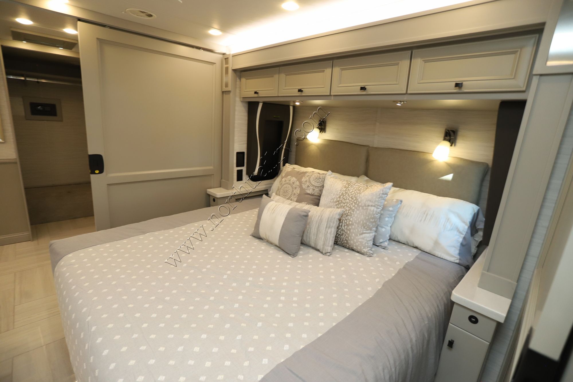 New 2026 Tiffin Motor Homes Phaeton 44OH Class A  For Sale